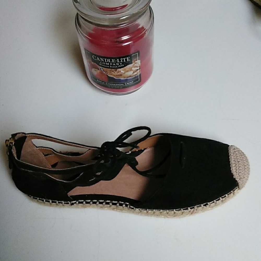 WOMEN'S CASLON SHOE
